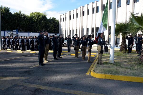 Félix Pallares Miranda de la SSC acudió a la Comisaría Sur y la Central de Despliegue Policial, donde realizó un recorrido de supervisión