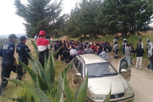 Intentan linchar a falso sacerdote en Nanacamilpa, Tlaxcala; cobró Primeras Comuniones en la Hacienda de San Cayetano