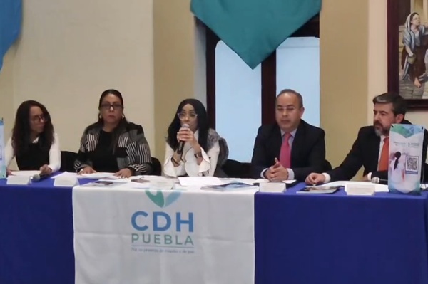 Rosa Isela Sánchez niega que fuera citada a comparecer ante Congreso y responde a críticas del rector de Ibero Puebla