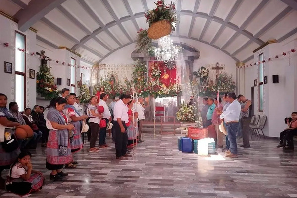 A pesar de su cercanía con la capital poblana, San Bernardino Tlaxcalancingo ha logrado mantener vivas sus raíces y costumbres