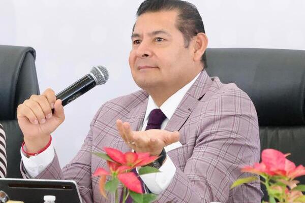 Cabe señalar que el gobernador de Puebla debe rendir su primer informe de labores antes del 16 de diciembre, como lo marca la ley