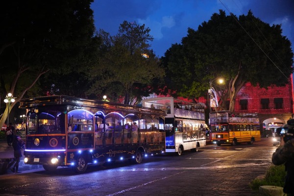 Las Callejoneadas Cholultecas permiten recorrer el municipio a través de música, narraciones de leyendas y tradición local