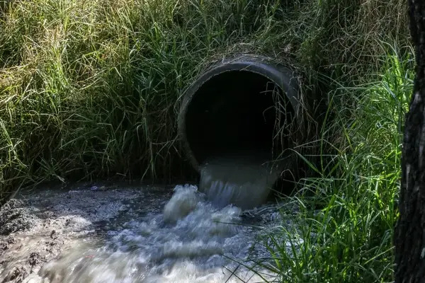 El río Atoyac agoniza con cada descarga vertida de residuos domiciliarios y tóxicos industriales en su recorrido por Puebla y Tlaxcala
