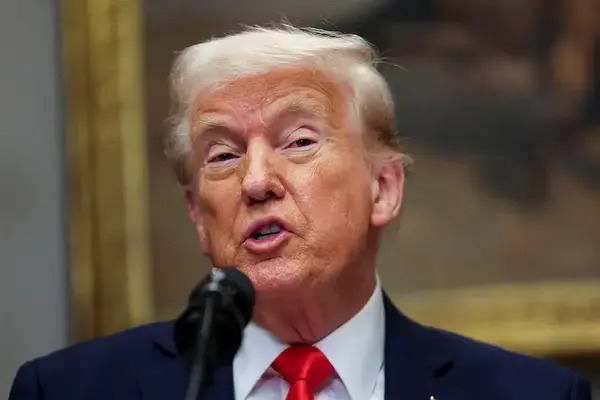 “No son gente que trabaje, que vuelvan al lugar de donde llegaron”: Trump arremete contra inmigrantes somalíes