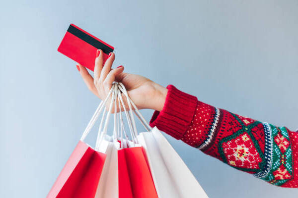 La SSP exhorta a la ciudadanía a redoblar las medidas preventivas durante sus compras en tiendas físicas y online para Navidad