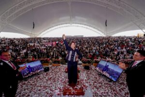 Lorena Cuéllar riende su cuarto informe de labores; “hoy Tlaxcala está de pie y más fuerte que nunca”, asegura