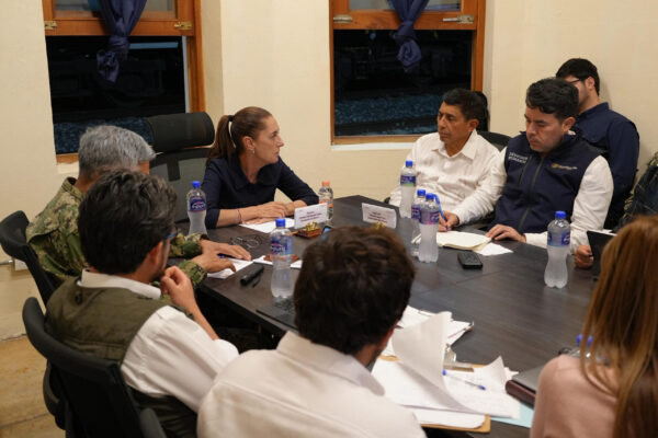 Sheinbaum visita a sobrevivientes del descarrilamiento del Tren Interoceánico; recibirán apoyo de 30 mil pesos