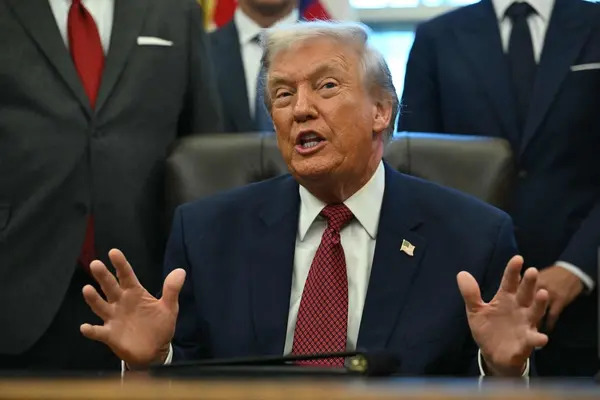 Donald Trump sugiere dejar expirar el T-MEC o negociar un nuevo marco jurídico