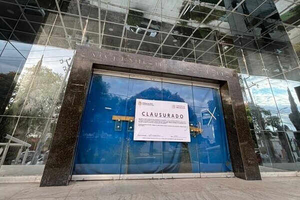 Cabe mencionar que desde junio de este año, la SEP inició una investigación en contra de la Universidad Cuauhtémoc por su documentación