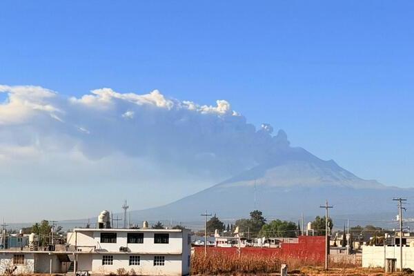 Ante la actividad reciente del Volcán Popocatépetl, exhortaron a la población a seguir las recomendaciones, ante la posible caída de ceniza