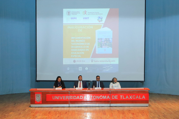 UATx y SEPE inauguraron los talleres “Implementación del Modelo Taxonómico de Desarrollo de Habilidades en Educación Especial” en el Teatro