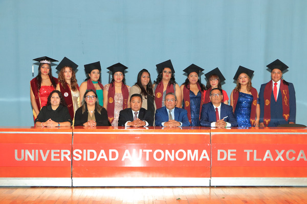 Se llevo a cabo la ceremonia de graduación de estudiantes de la Unidad Académica Multidisciplinaria Campus San Pablo del Monte