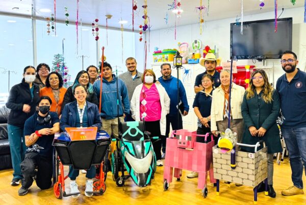 UATx | Estudiantes de Diseño Automotriz apoyan al Hospital Infantil de Tlaxcala con equipos tematizados