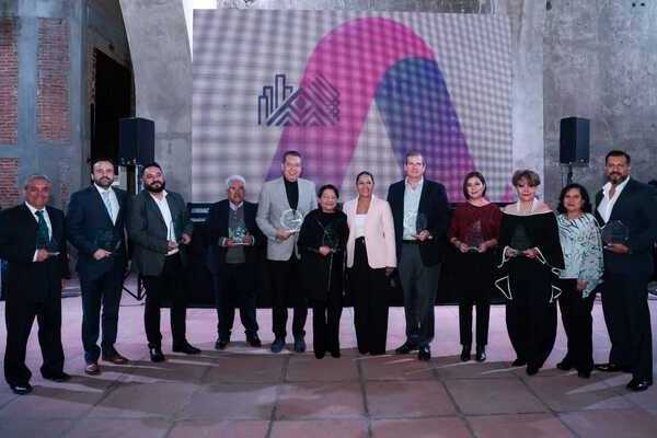 La alcaldesa de San Andrés Cholula encabezó la reunión con periodistas, columnistas, directivos y representantes del gremio informativo