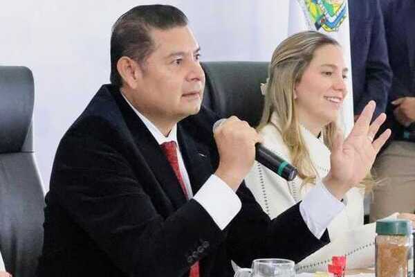 Durante 2025, el Programa de Obra Comunitaria del Gobierno de Puebla invirtió más de mil millones de pesos en las obras de 27 microrregiones