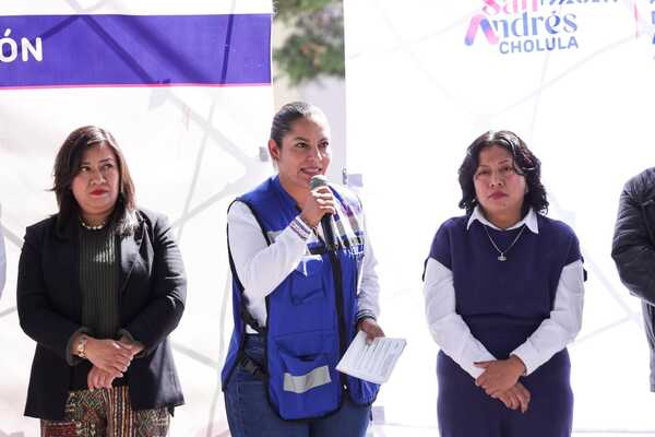Durante la entrega en el CEDAT, la edil de San Andrés Cholula destacó que la educación ambiental es clave para construir un futuro sostenible
