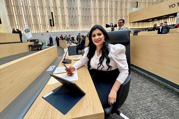 Delfina Pozos reapareció en el Congreso del Estado, tras ausentarse por temas de salud, afirmó que seguirá representando al PRI