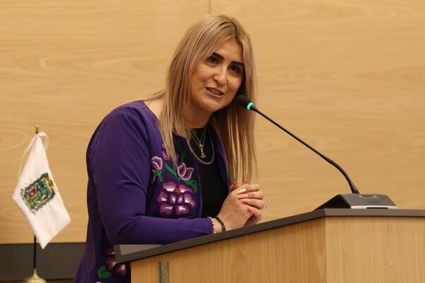 La titular de la FGE Puebla, Idamis Pastor, respondió a cuestionamientos de los legisladores durante su comparecencia en el Congreso