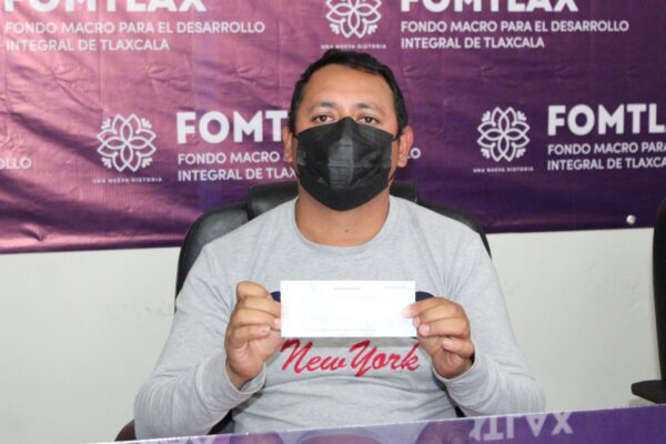 Fomtlax entrega primeros apoyos financieros a emprendedoras y emprendedores de Tlaxcala