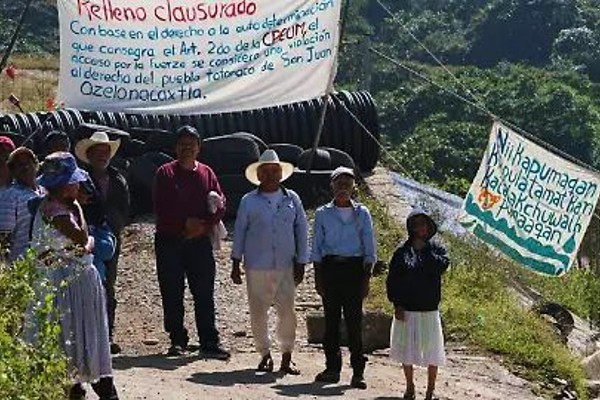 Acusan al Ayuntamiento de Huehuetla de violar sellos colocados a relleno sanitario por Profepa