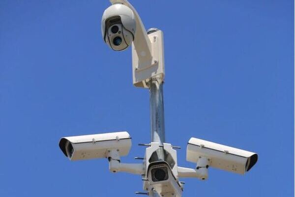 Postes inteligentes reforzarán seguridad en zona de parquímetros de Puebla: Leobardo Rodríguez