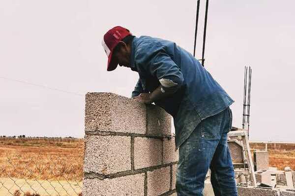 Este es el salario mínimo para 61 oficios, profesiones o trabajos especiales durante 2026