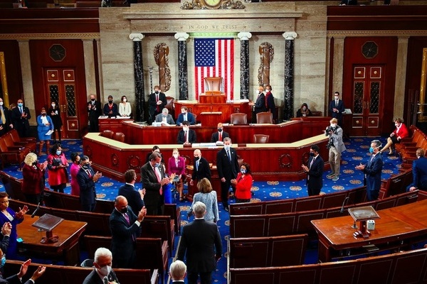 Se espera que el Senado impulse una resolución que limitará la capacidad del presidente Trump para llevar a cabo más ataques en Venezuela