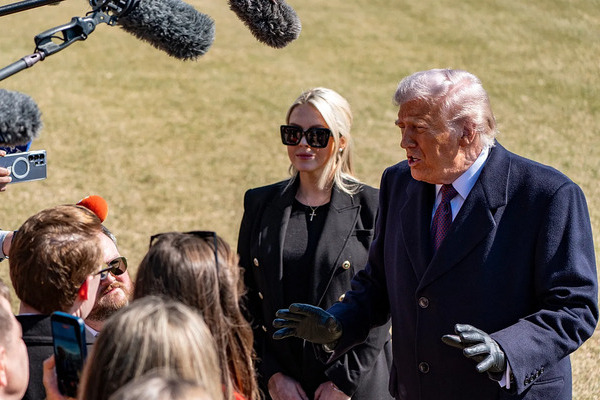 Trump sugiere que su gobierno podría impulsar una “toma de control amistosa” de Cuba