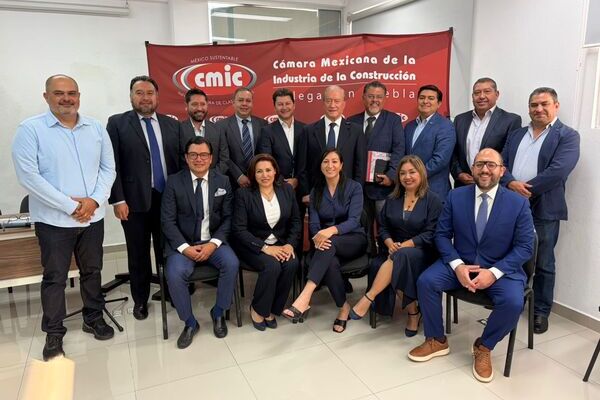 Durante la asamblea, los afiliados conocieron el Informe de cierre de gestión del presidente saliente del CMIC Puebla, Gustavo David Vargas