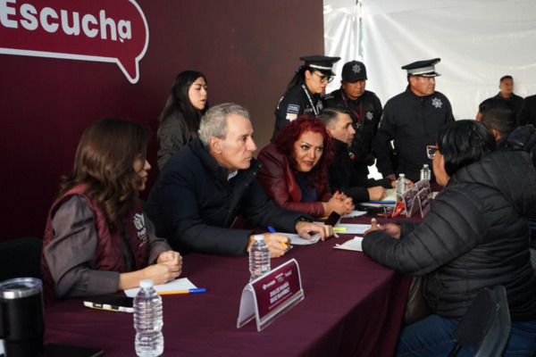 El alcalde de Puebla, Pepe Chedraui, encabezó una jornada del “Día del Pueblo, La Capital te Escucha” en la junta auxiliar de Totimehuacan