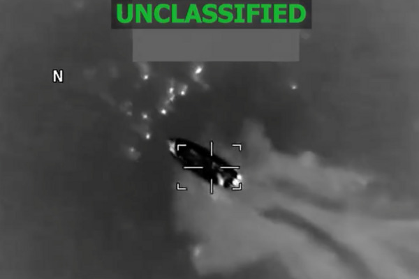 El ejército de Estados Unidos llevó a cabo ataques contra tres embarcaciones acusadas de traficar drogas en aguas latinoamericanas