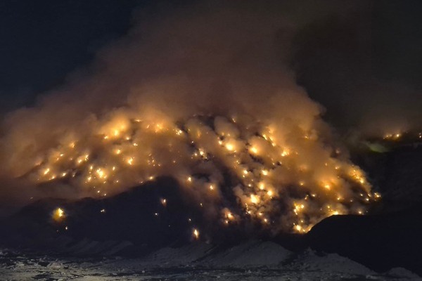 El Ayuntamiento de San José Chiapa confirmó que el basurero esta ubicado en los límites de Puebla y Tlaxcala, y que se atiende el incendio