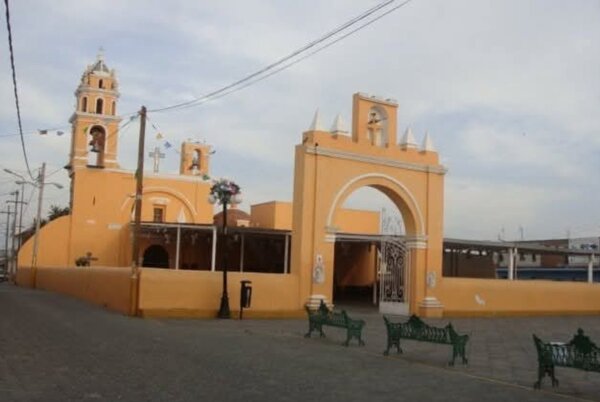 Un grupo armado disparó a personas que se encontraban haciendo servicio comunitario en el exterior de una iglesia de San Baltazar Tetela