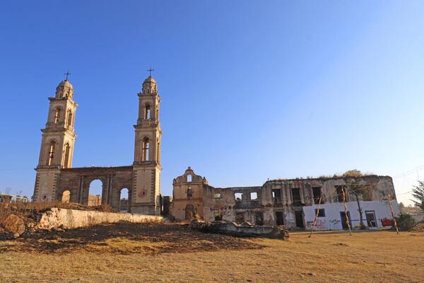 Alejandro Armenta realizó un recorrido en la Ex Hacienda Molino de Guadalupe, en Tlalancaleca, con el objetivo de consolidar su rescate