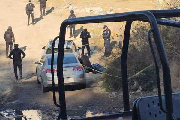 Vecinos localizaron un cadáver al fondo de una barranca, cerca de la calle 2 de marzo, en la junta auxiliar Santa María Xonacatepec