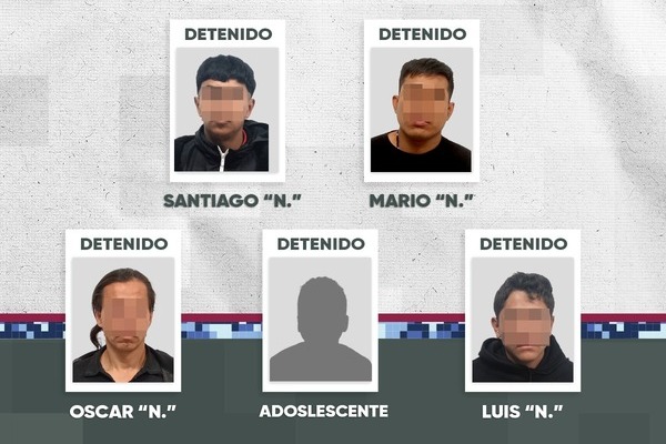 Los cinco hombres habrían asaltado con arma de fuego una gasolinera de la colonia Santa Cruz Los Ángeles y luego escaparon en un taxi