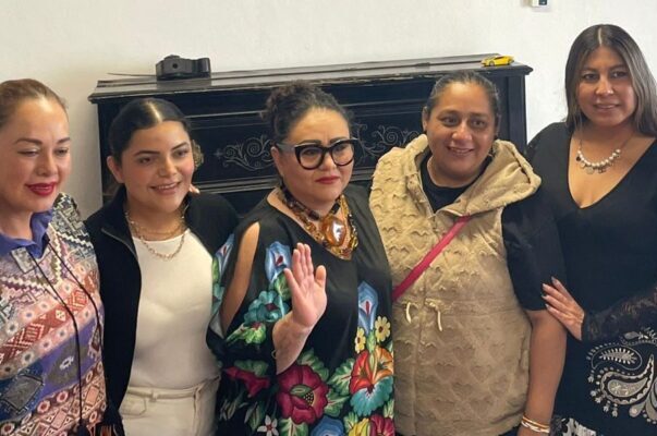 Por las Mujeres de Puebla exige se resuelva sentencia contra López Zavala por violencia familiar
