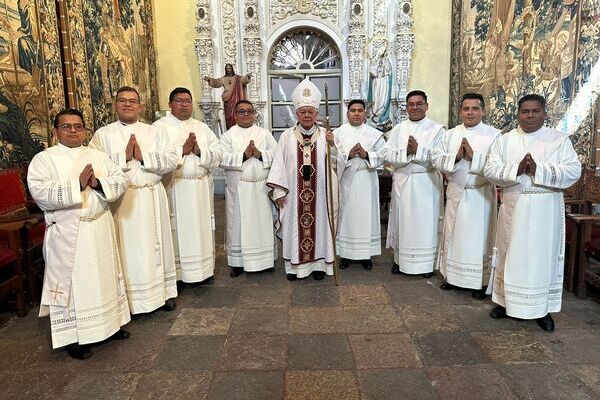 En la Basílica Catedral de Puebla se llevó a cabo la Ordenación de 8 nuevos sacerdotes para el servicio de la Arquidiócesis Angelopolitana