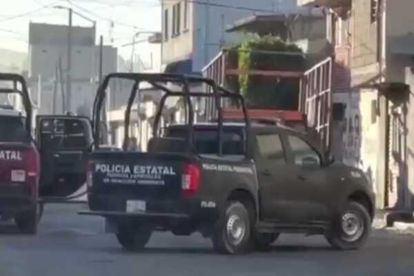 Un grupo de al menos 8 personas armadas, vestidos con equipo táctico, realizaron disparos contra una vivienda en Geo Villas del Sur