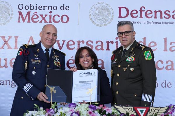 Lorena Cuéllar Cisneros entregó las escrituras del predio “Rancho San Antonio Zacapexco”, ubicado en el municipio de Atlangatepec