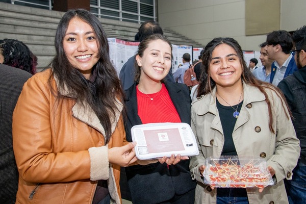 Estudiantes de Ingeniería en Biotecnología desarrollaron Gud Tomate, un producto que busca dar aprovechamiento a la merma de tomate