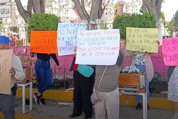 Desde hace una semana, las y los pobladores de San Miguel Xoxtla mantienen un plantón en la Unidad Pavigi como protesta