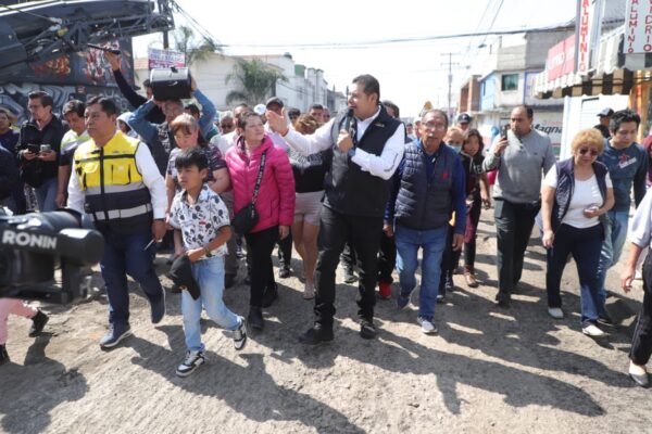 Gobierno de Puebla pavimenta 105 calles al norte de la capital tras 30 años de abandono