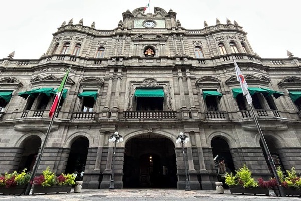 En Puebla, se garantizó que todos los servicios municipales continúan brindándose con normalidad, sin cambios en horarios ni sedes