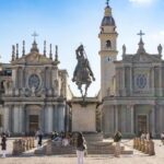 Turín, Italia también se vive caminando. Es imposible no dejarse llevar por sus portales infinitos, sus cafés tradicionales y sus plazas