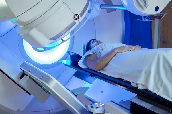 Un estudio de la OMS pone cifras al riesgo de cáncer atribuible a causas prevenibles como el tabaco, el alcohol y la contaminación ambiental