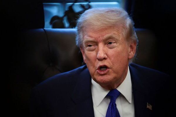 Cuba "es una nación fallida. México va a dejar de enviarles petróleo", dijo Trump durante un encuentro con periodistas en el Despacho Oval