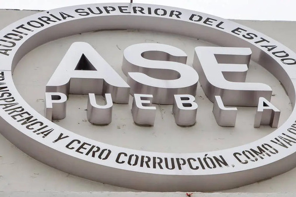 Regidora de Morena presenta denuncia ante ASE Puebla contra Ayuntamiento de San Andrés Cholula