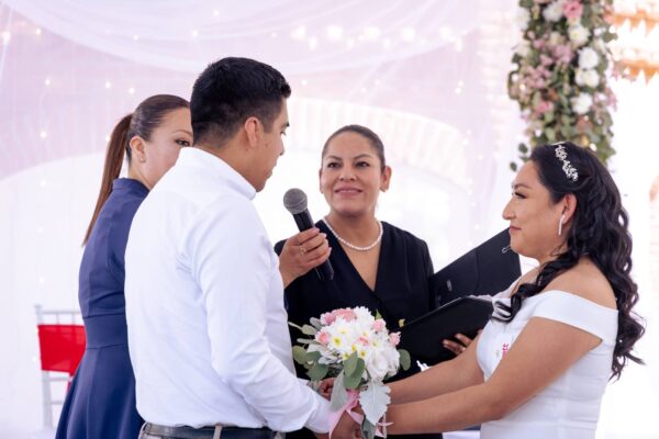 Lupita Cuautle encabeza Jornada de Bodas Gratuitas: une en matrimonio a 45 parejas