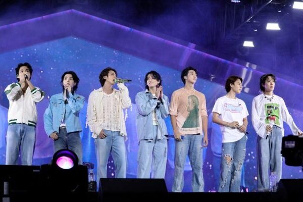 Netflix, a través de sus redes sociales, anunció que transmitirá el regreso de BTS en un concierto en Seúl, el próximo 21 de marzo